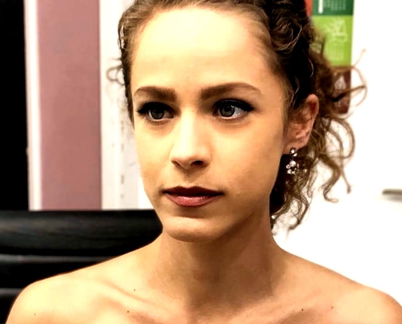 Άγριες Μέλισσες: Η Ασημίνα εισβάλει στο σπίτι της Ρένας και τα διαλύει όλα