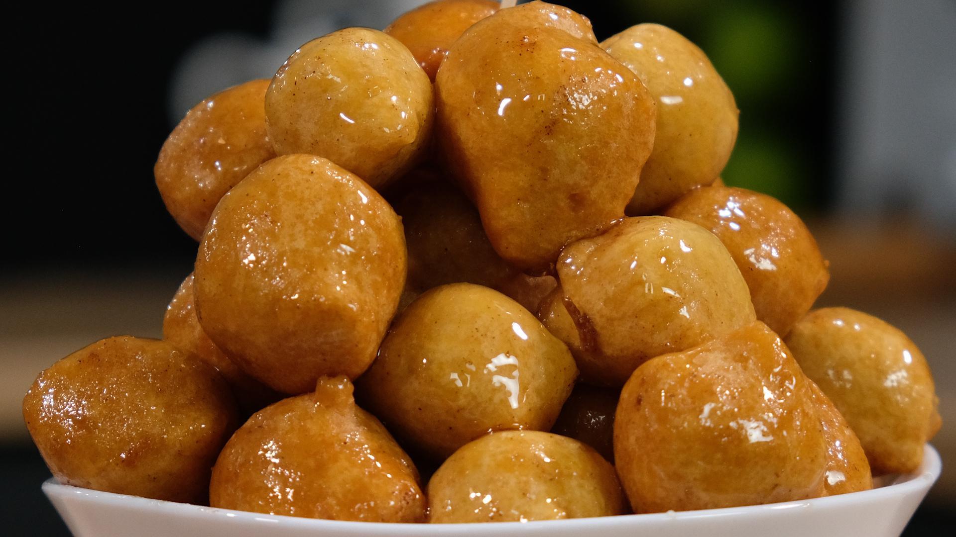 λουκουμάδες-με-2-υλικά-συνταγή- λουκουμάδες-με-2-υλικά-συνταγή-