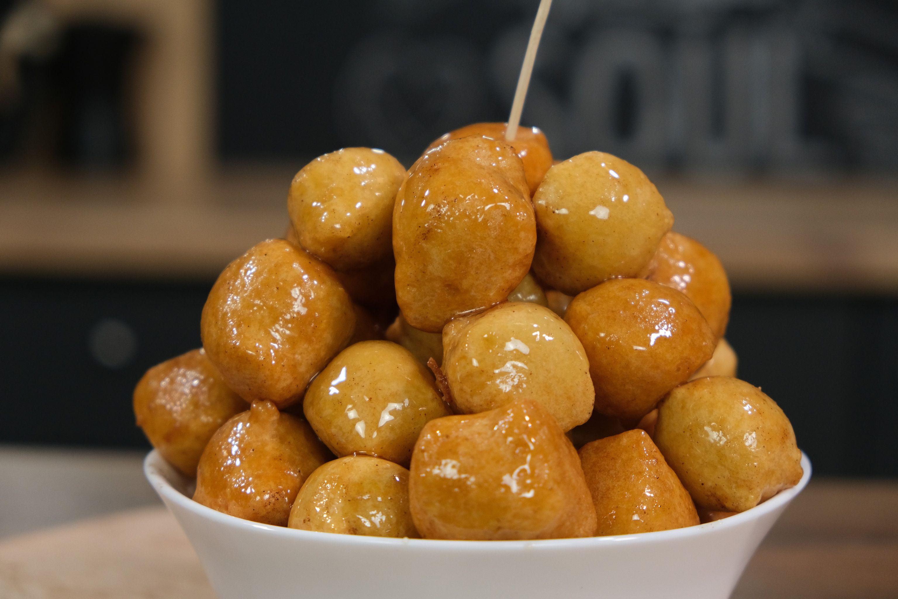 λουκουμάδες-με-2-υλικά-συνταγή- λουκουμάδες-με-2-υλικά-συνταγή-