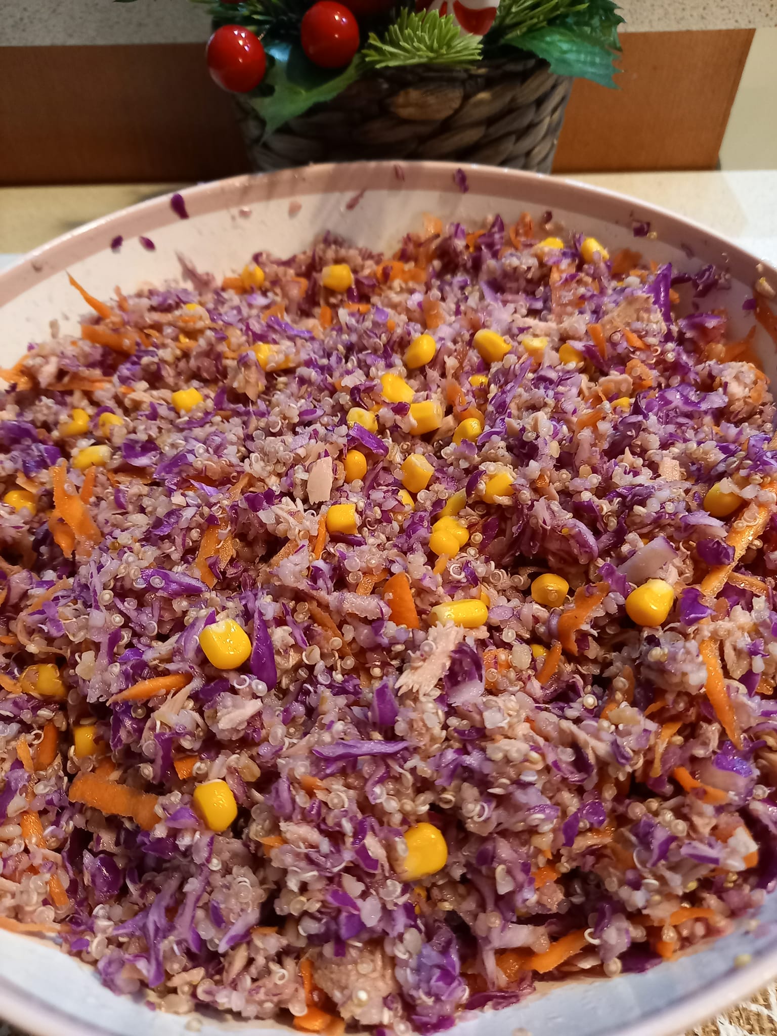 Πολυσαλάτα- με -κινόα-