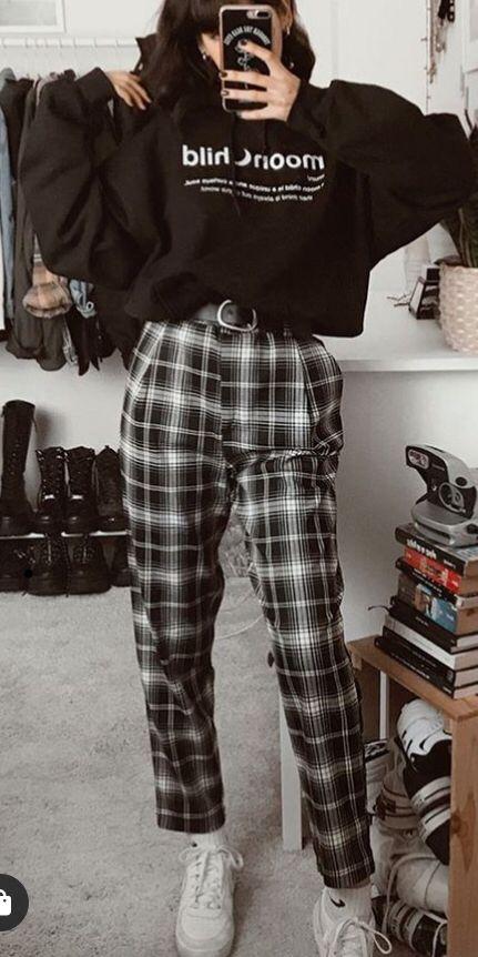 Rock style-τάσεις-στο-γυναικείο-ντύσιμο-Χειμώνας 2022-