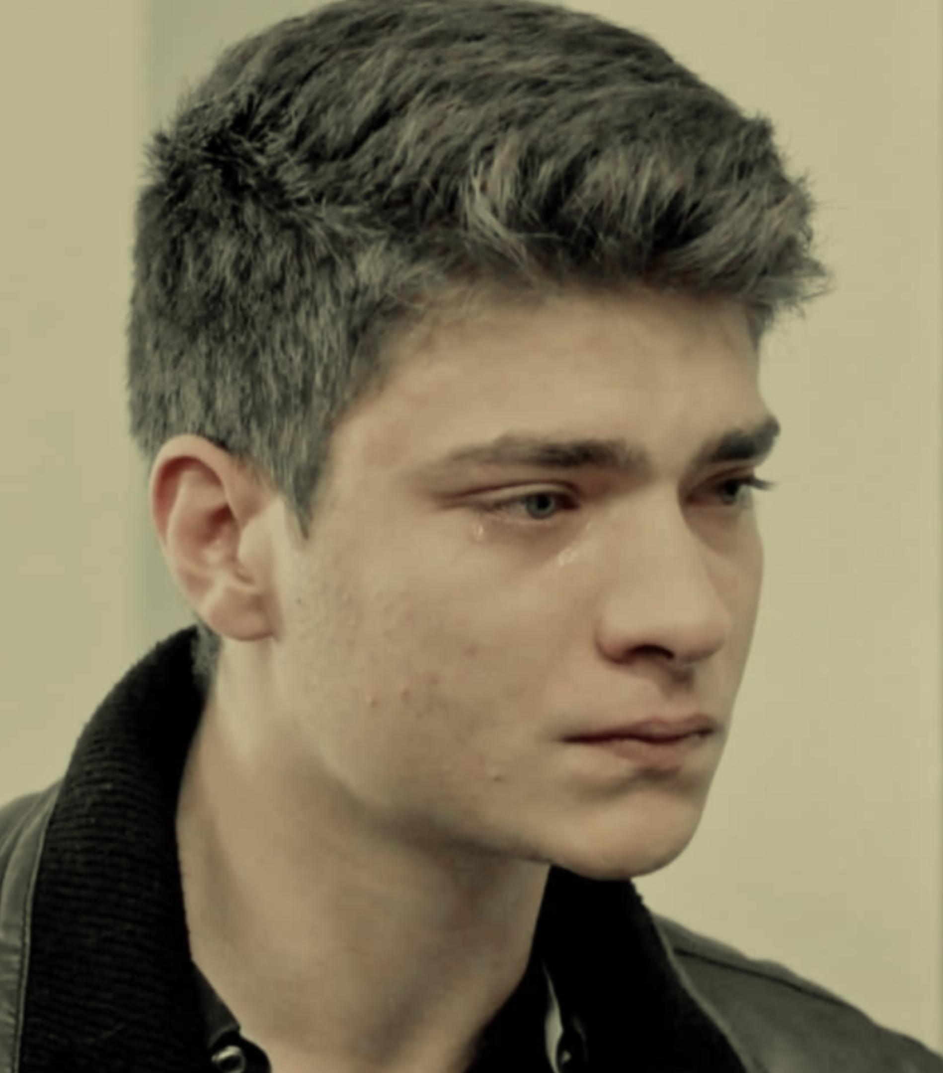 Η Γη της ελιάς : Η Βασιλική γεννάει και ενώνει της οικογένειες