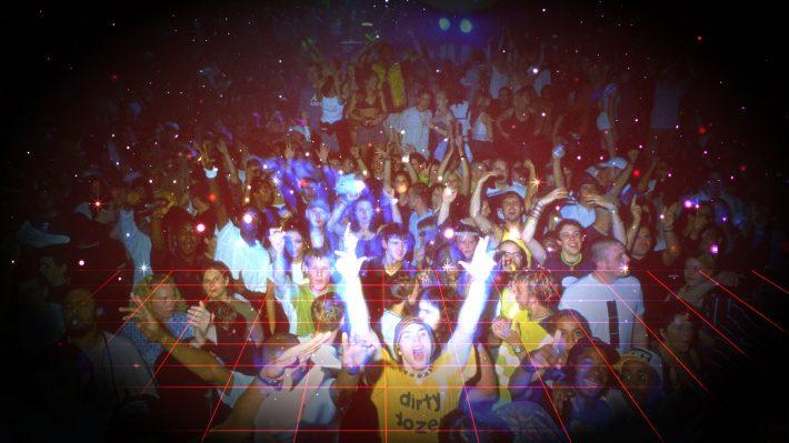 «Καρεκλάδες»-μάπες-έκσταση-Το-τραγούδι-που-έχει-χορέψει-κάθε-έφηβος-στα-κλαμπ-του-90-