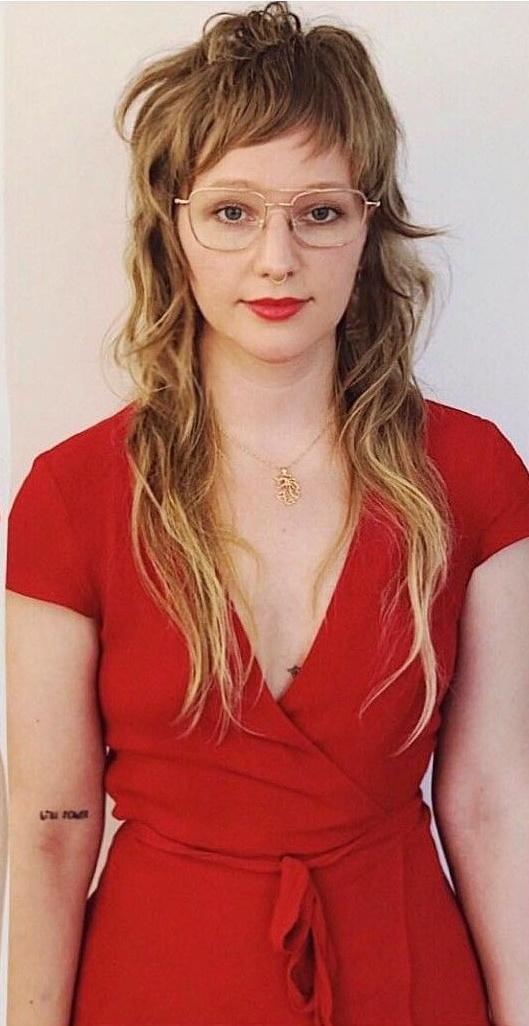 Mullet-γυναικείο κούρεμα-σε-ξανθά-μακριά-μαλλιά-ιδέες-