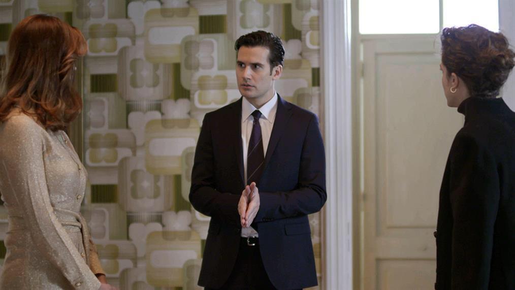 Άγριες Μέλισσες : O Νικηφόρος μαθαίνει για τον εκβιασμό της Ρένας στην Ασημίνα