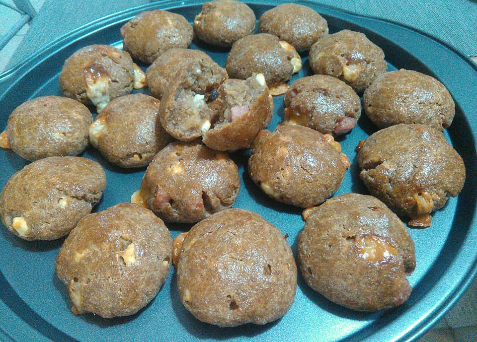 Tυροπιτσάκια- με -αλεύρι- ολικής- Tυροπιτσάκια- με -αλεύρι- ολικής-