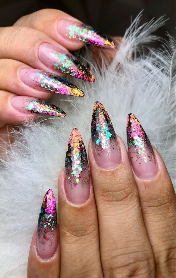 αποκριάτικα-νύχια-με-γκλίτερ-ιδέες-