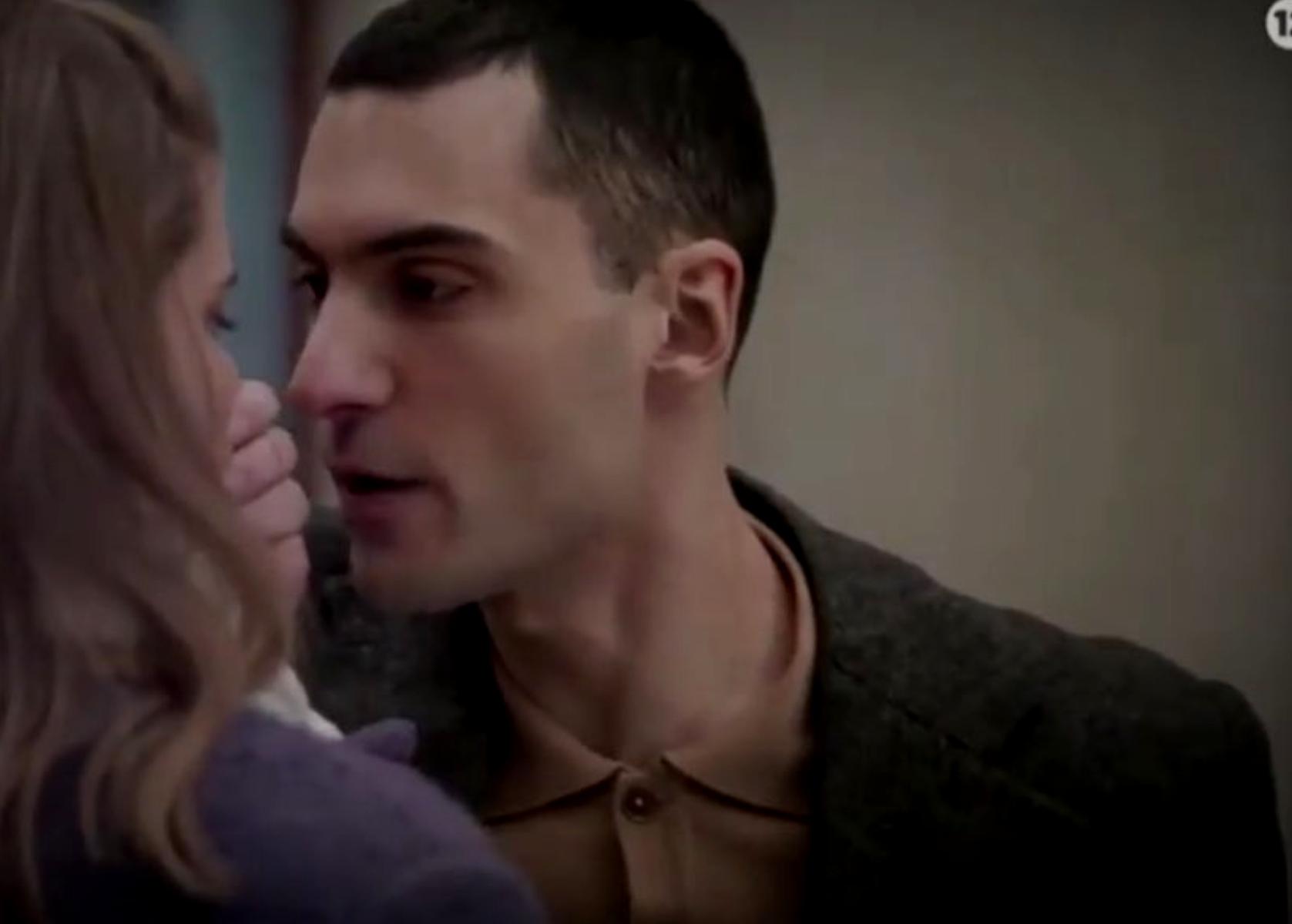 Άγριες Μέλισσες: O Λευτέρης γίνεται ο καλός γιος του Ακύλα