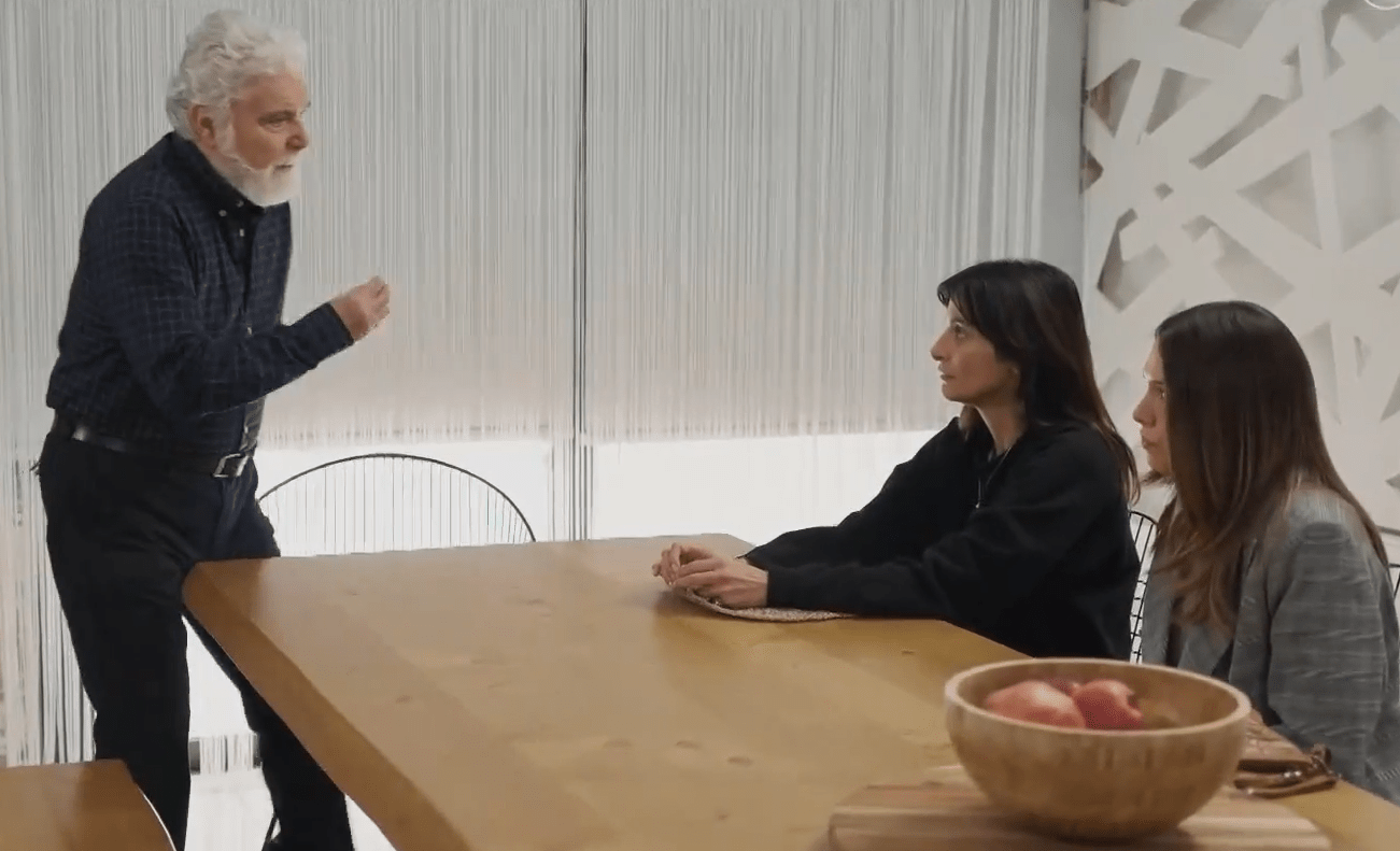 Η Γη της Ελιάς: Μυρτάλη και Ιουλία ομολογούν την αλήθεια για τον θησαυρό