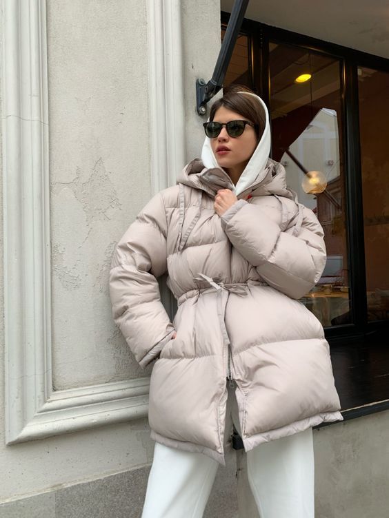 μπεζ-μπουφάν-ιδέες-για-το-ντύσιμο-του-Φεβρουαρίου-