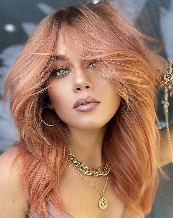 ροδακινί-μαλλιά-ιδέες-για-κουρέματα-και-χτενίσματα-τον-Φεβρουάριο-