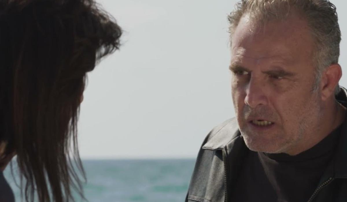 Η γη της ελιάς: Ο Στάθης παρακολουθεί την Ιουλία