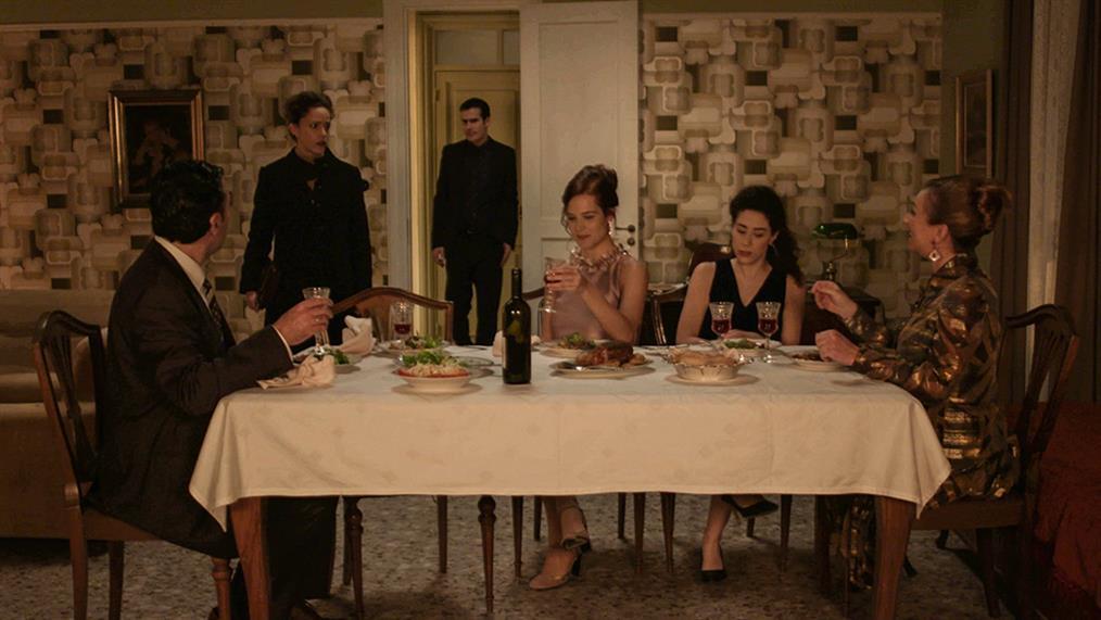 Άγριες Μέλισσες: Ο Λάμπρος δεν αντιδρά καλά με την εγκυμοσύνη της Ελένης