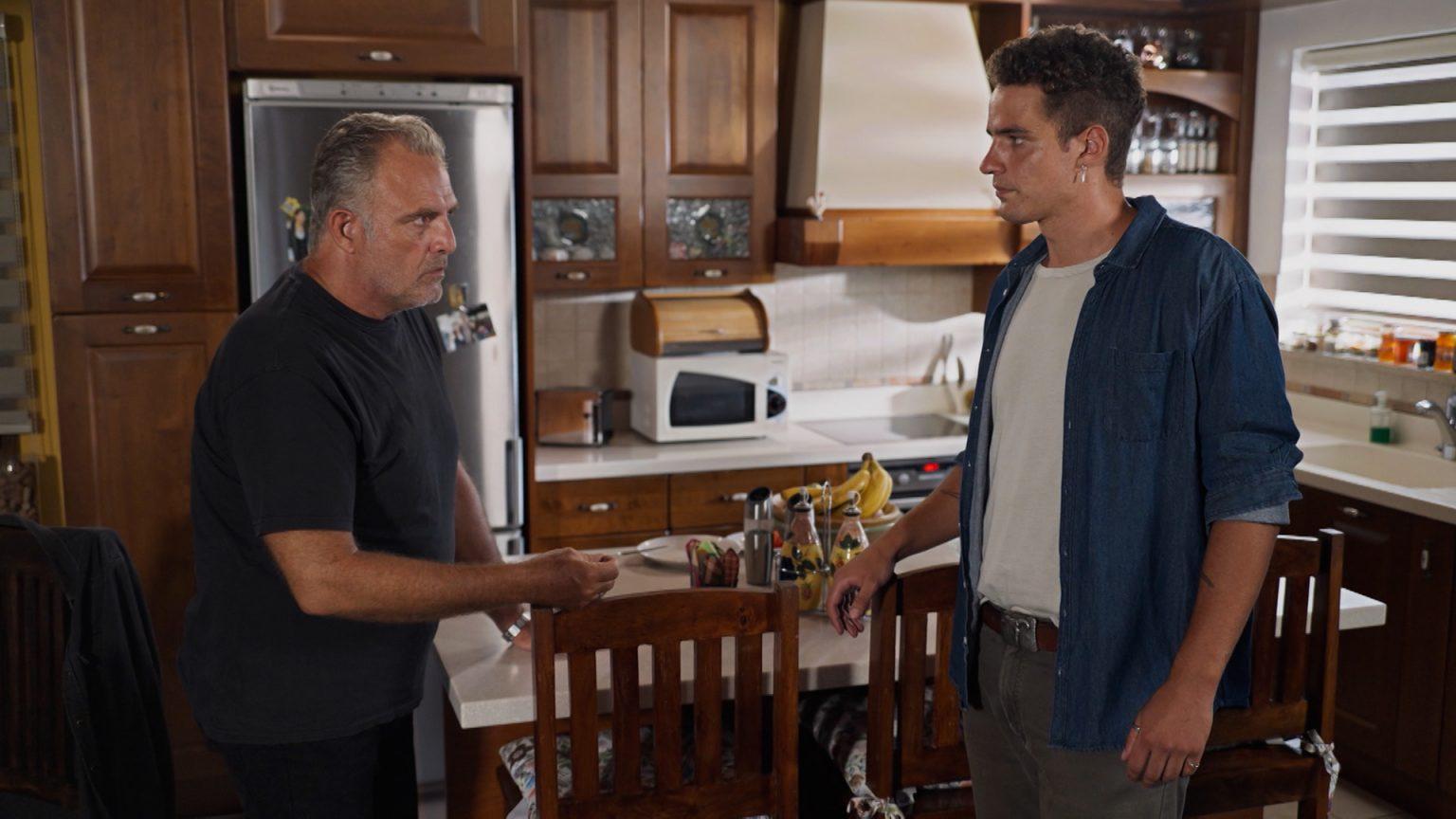 Η Γη της Ελιάς: Ο Φίλιππος φυλακίζεται;