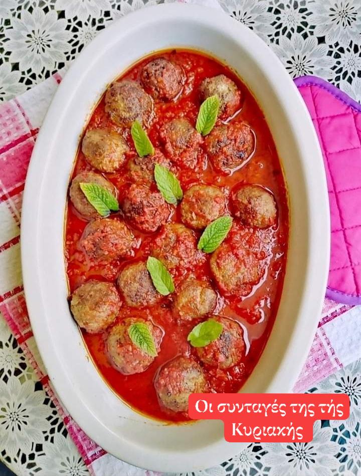 Κεφτεδάκια- της- γιαγιάς- με- σάλτσα-