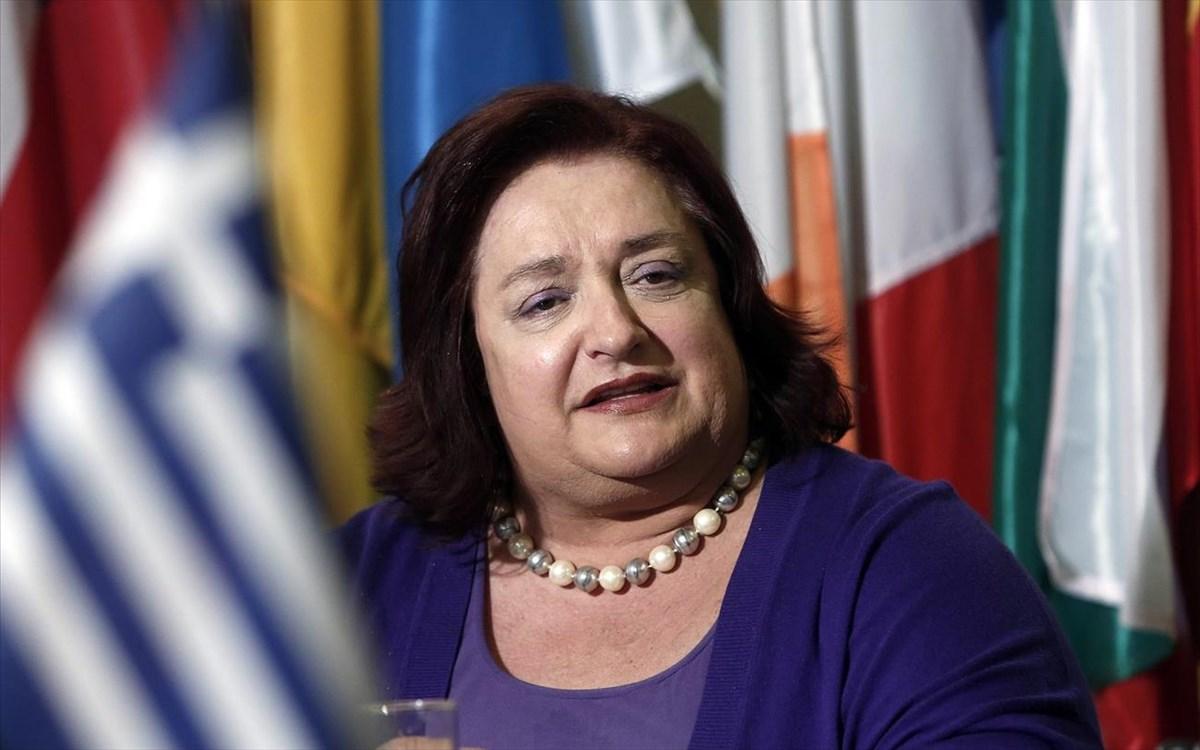 Μαριέττα Γιαννάκου: Στη ΜΕΘ η Η βουλευτής της ΝΔ – έπεσε από το αναπηρικό της αμαξίδιο και χτύπησε στο κεφάλι