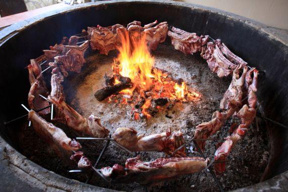 Τσικνοπέμπτη 2022: Πότε πέφτει;