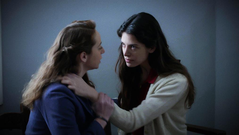 Άγριες Μέλισσες : Ποιον έχει μπαμπά η Κορίνα