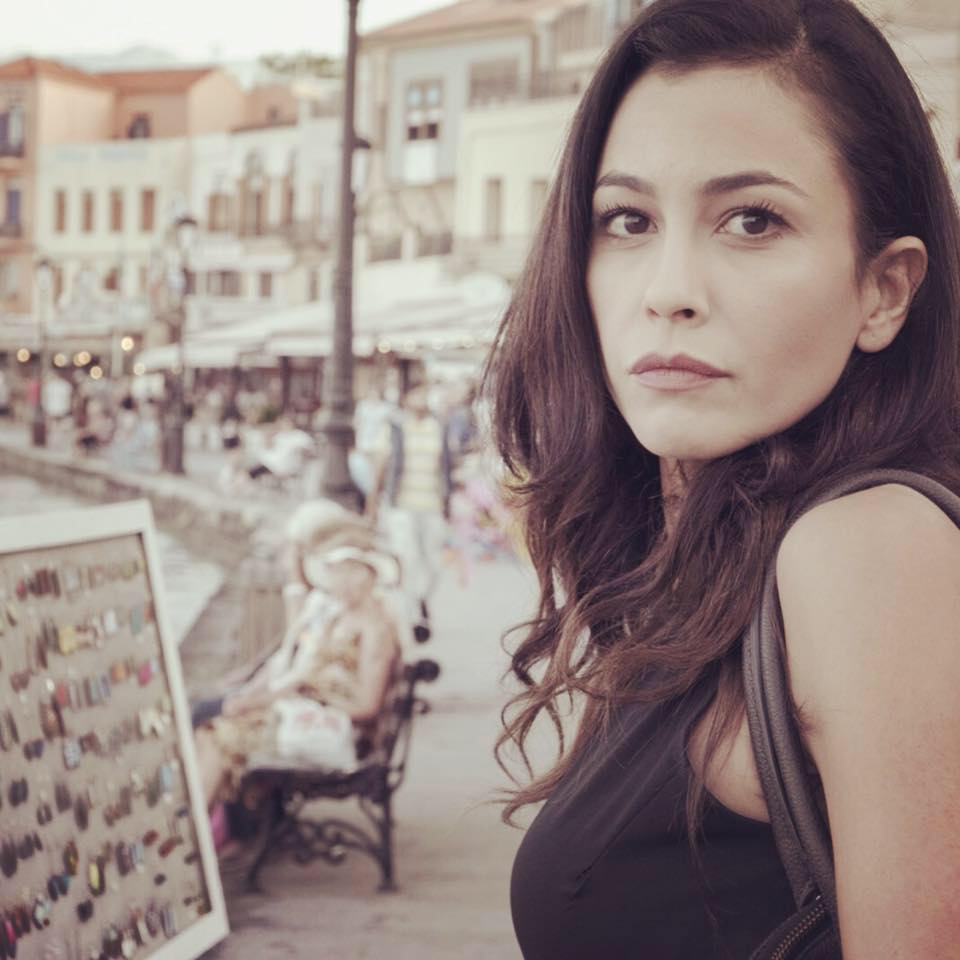 Η Γη της Ελιάς: Η Εύα Δήμου έρχεται με τον αδερφό της στην Μάνη