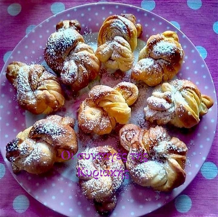 Παραδοσιακά- Κομποκούλουρα-