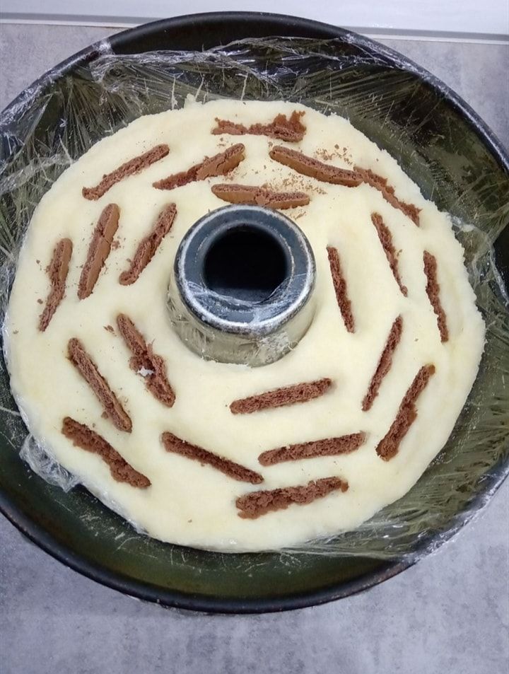 Λευκό-χαλβαδένιο-μπισκοτογλυκό-συνταγή- Λευκό-χαλβαδένιο-μπισκοτογλυκό-συνταγή-