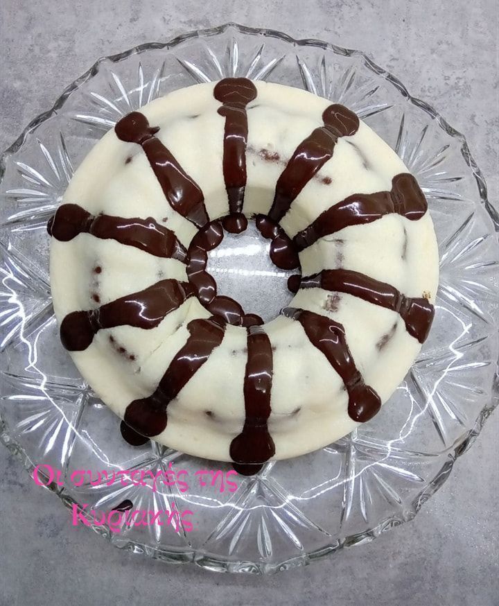 Λευκό-χαλβαδένιο-μπισκοτογλυκό-συνταγή- Λευκό-χαλβαδένιο-μπισκοτογλυκό-συνταγή-