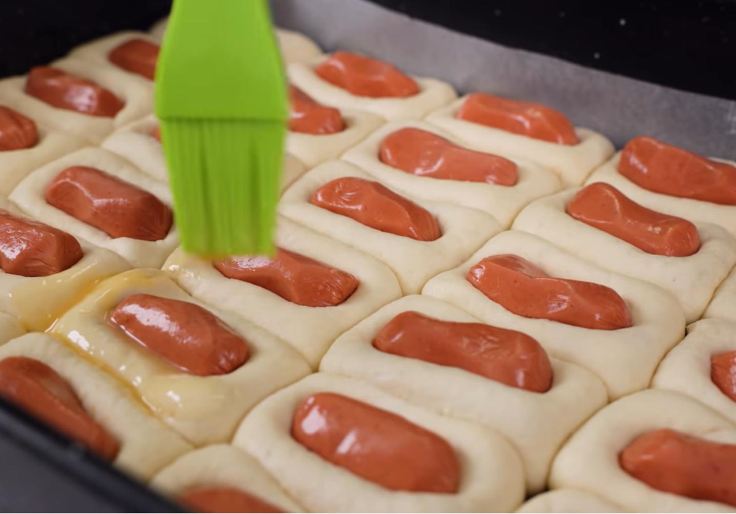 Ψωμένια Λουκανοπιτάκια