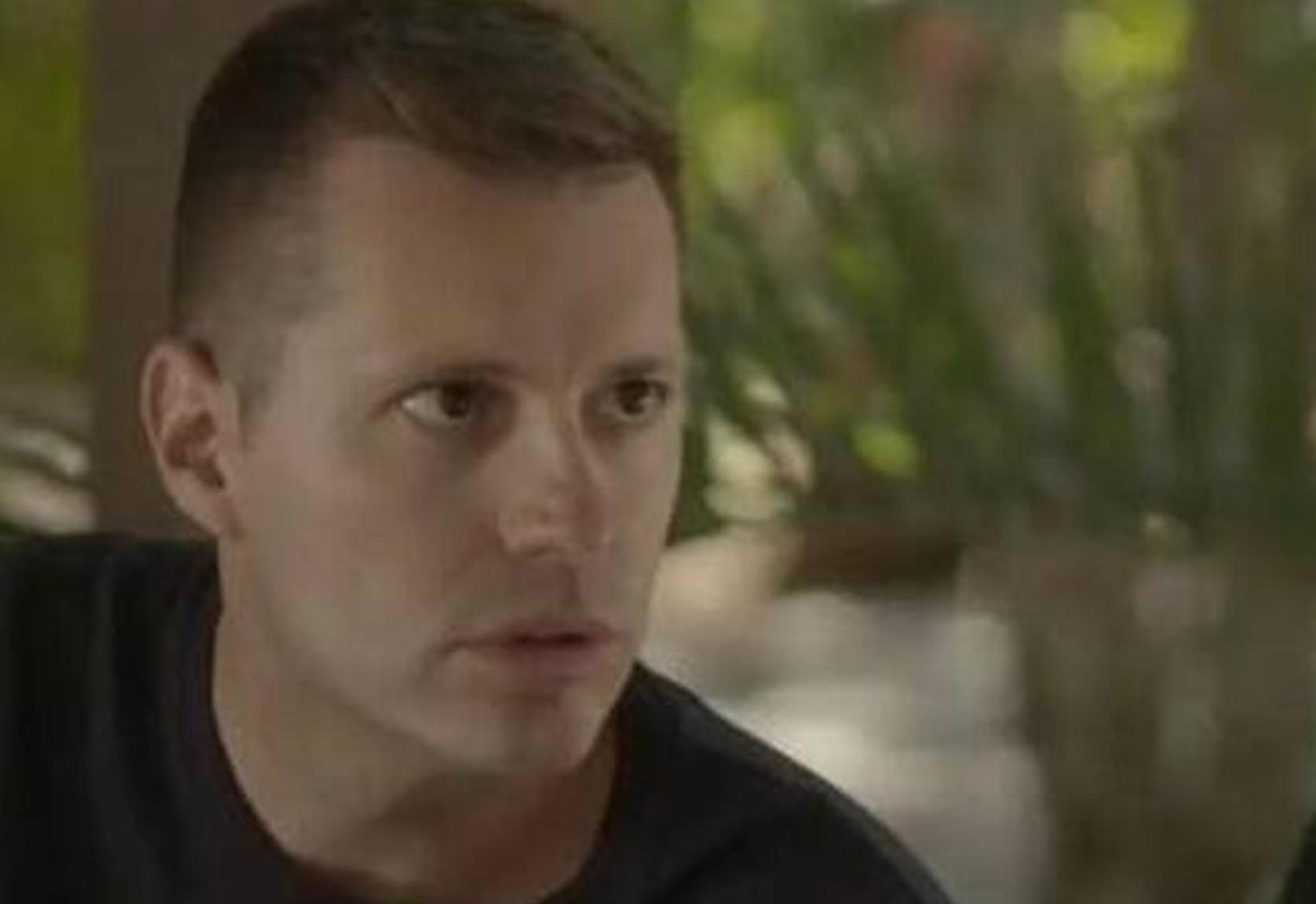 Σασμός: Ο Αντώνης ανακαλύπτει το σπιούνο