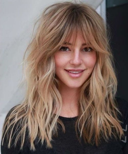 Bottleneck bangs-σε-φιλαριστά μαλλιά-τάσεις 2022- Bottleneck bangs-σε-φιλαριστά μαλλιά-τάσεις 2022-