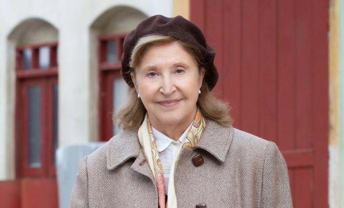 Άγριες- Μέλισσες- Μαρω- Άγριες- Μέλισσες- Μαρω-