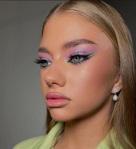 ροζ-σκιά-ιδέες-για-αποκριάτικο μακιγιάζ-Απόκριες 2022- ροζ-σκιά-ιδέες-για-αποκριάτικο μακιγιάζ-Απόκριες 2022-