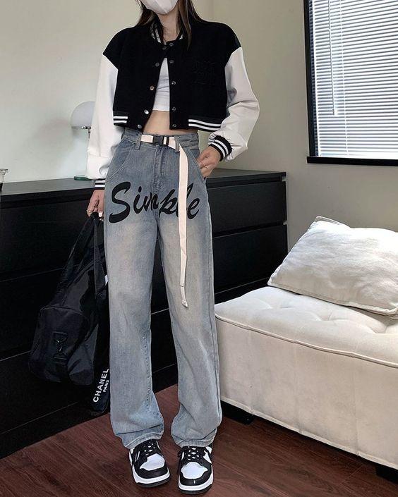 αθλητική-ζακέτα-σαν-μπόμπερ-με-γκρι-φόρμα-την-Άνοιξη 2022-τάσεις-