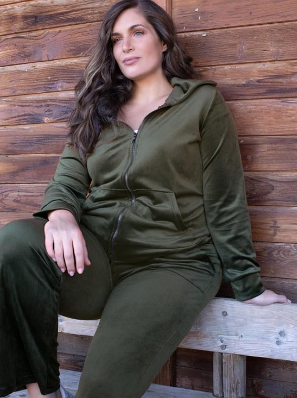 χακί-plus size-αθλητική-ζακέτα-την-Άνοιξη 2022-τάσεις-ιδέες-