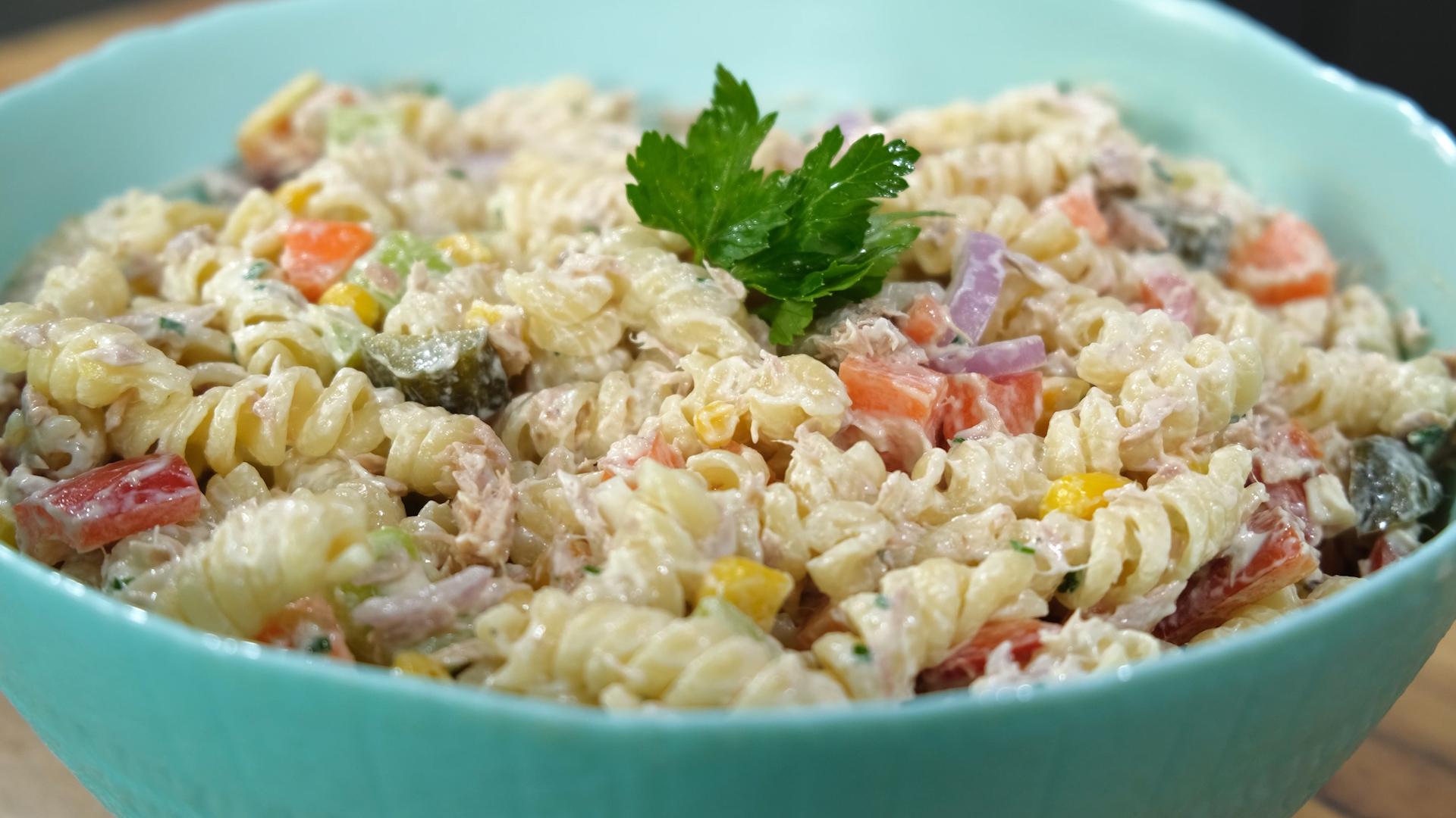 Μακαρονοσαλάτα -από -τον- Παναγιώτη- Παπαδάκη- Μακαρονοσαλάτα -από -τον- Παναγιώτη- Παπαδάκη-