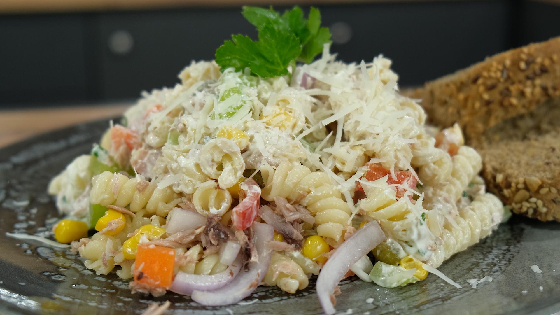 Μακαρονοσαλάτα -από -τον- Παναγιώτη- Παπαδάκη- Μακαρονοσαλάτα -από -τον- Παναγιώτη- Παπαδάκη-