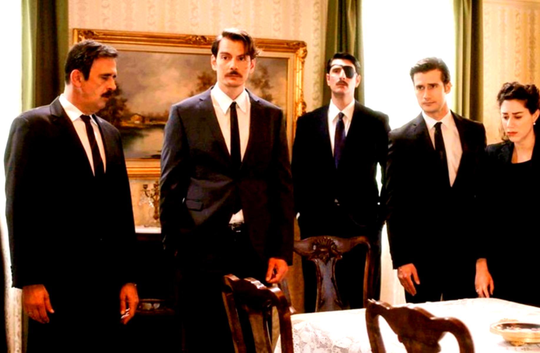 Άγριες Μέλισσες: Σεβαστοί εναντίων Ακύλα