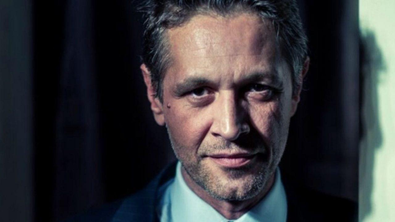 Άγριες Μέλισσες: Σεβαστοί εναντίων Ακύλα