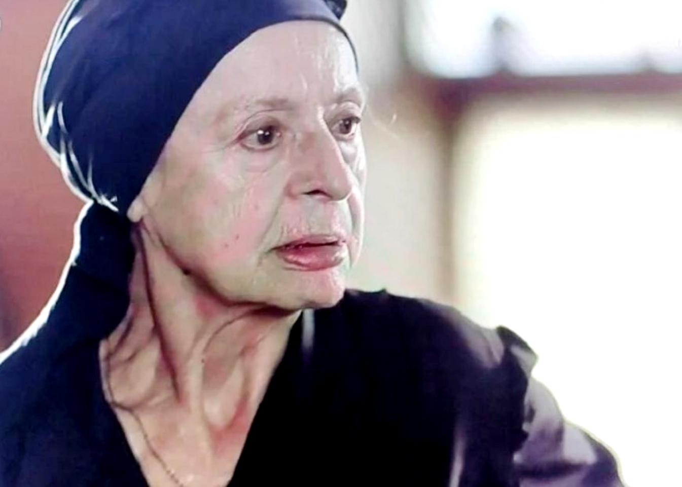 Σασμός- γιαγιά -Ειρήνη- Σασμός- γιαγιά -Ειρήνη-