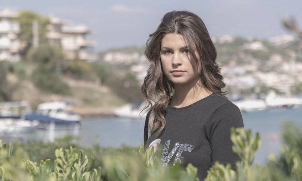 Σασμος : Θοδώρα και αστυνόμος Χριστογιάννης έρχονται κοντά