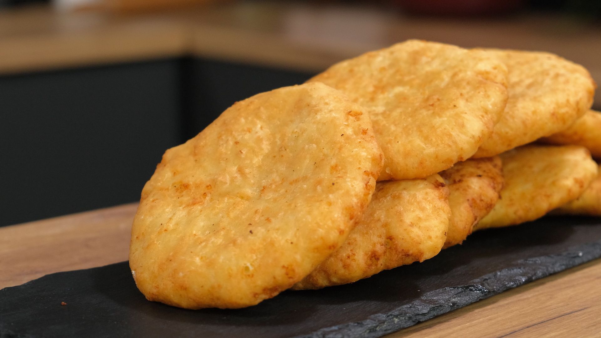 πίτες-με-τυρί-και-μέλι-συνταγή-