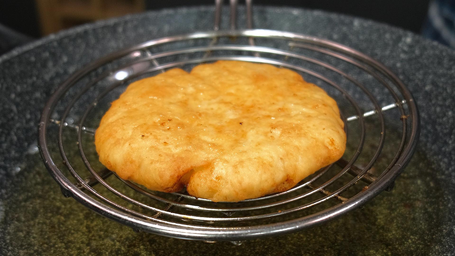 πίτες-με-τυρί-και-μέλι-συνταγή-