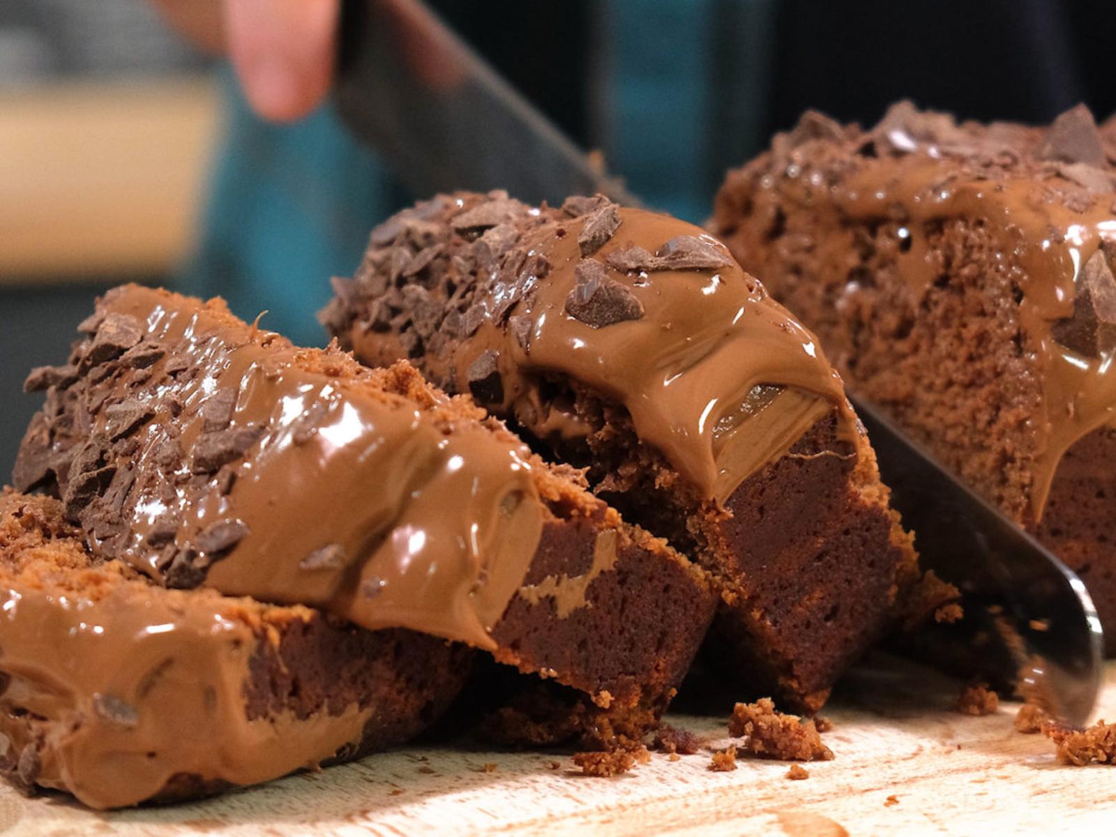 Οικονομικό -σοκολατένιο- Κέικ- Οικονομικό -σοκολατένιο- Κέικ-