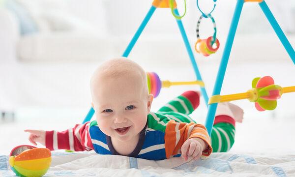 τα-μωρά-χρειάζονται-τους-γονείς-και-όχι-παιχνίδια-