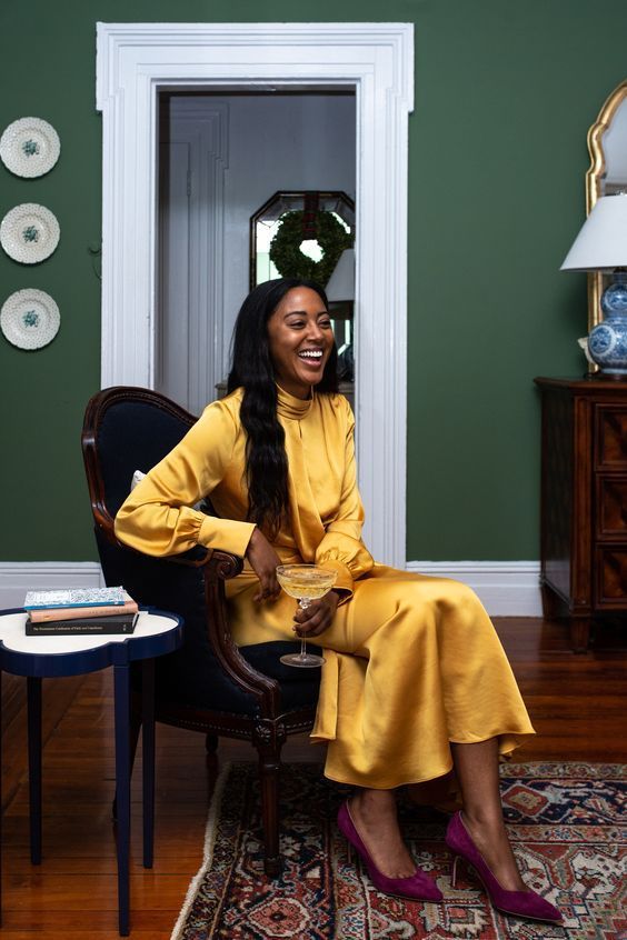 σατέν-φόρεμα-ντύσιμο-Μαρτίου-ιδέες-