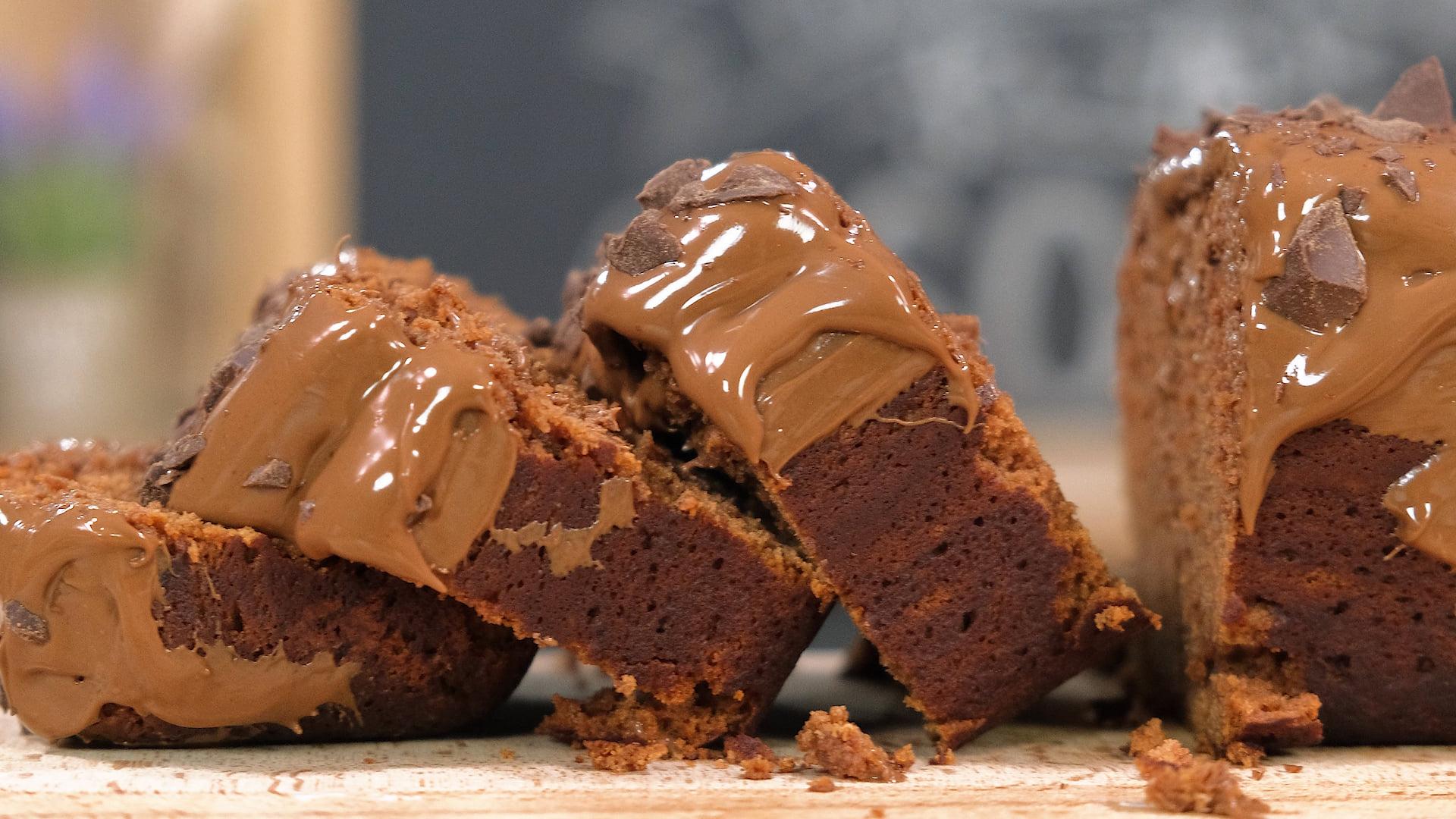 Οικονομικό σοκολατένιο κέικ