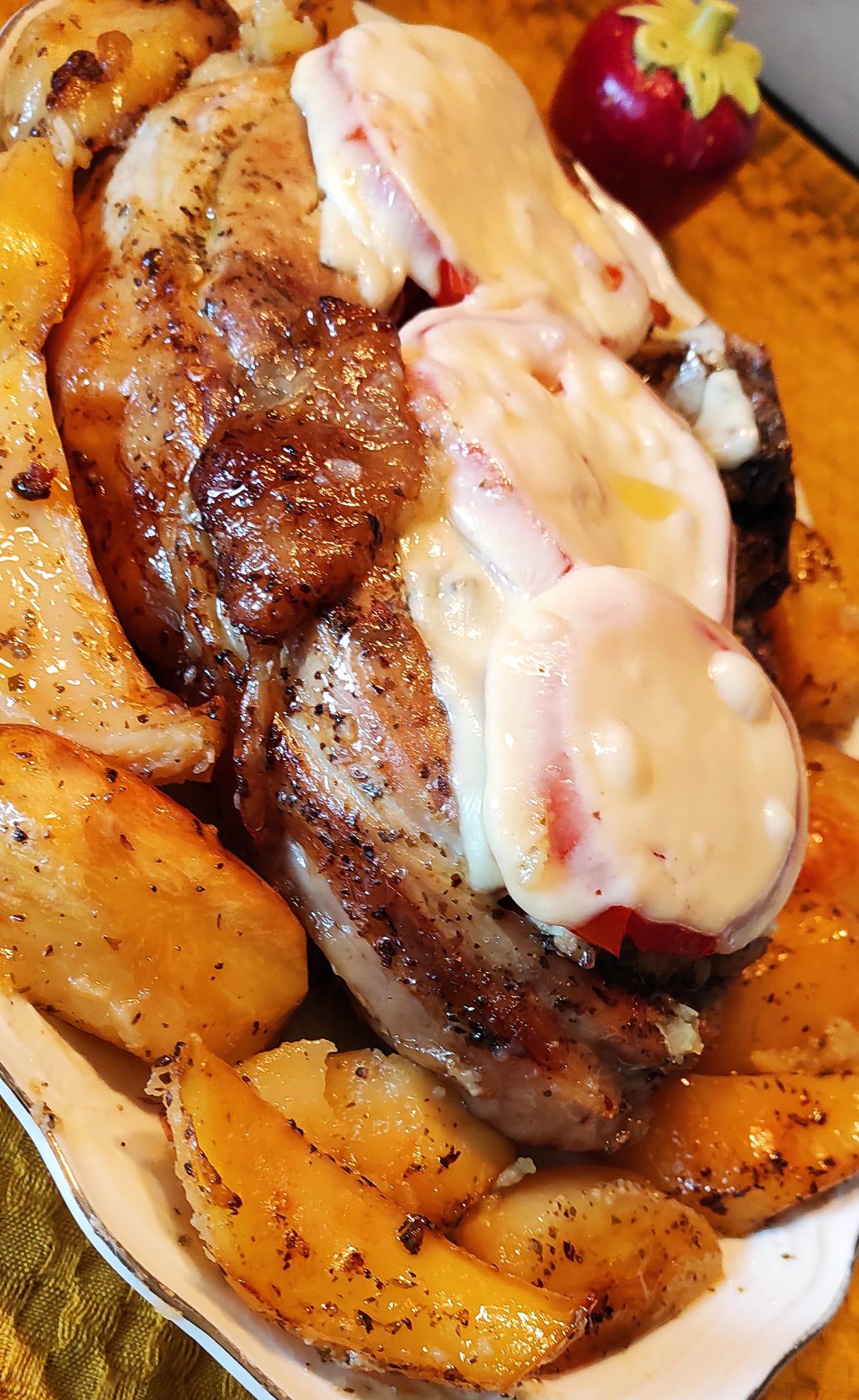 χοιρινό-με-πατάτες-στον-φούρνο-συνταγή-