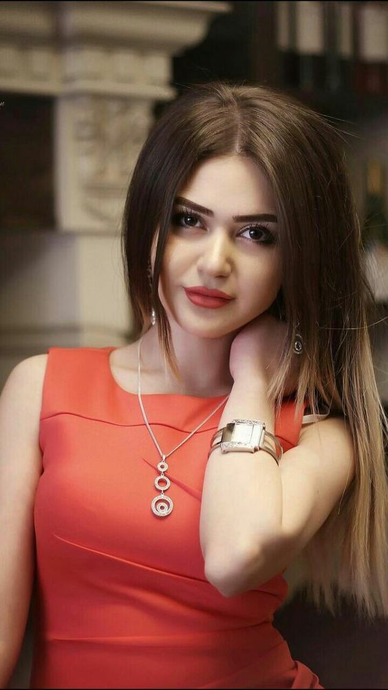 ίσια-μαλλιά-με-όγκο-τον-Μάρτιο 2022- ίσια-μαλλιά-με-όγκο-τον-Μάρτιο 2022-