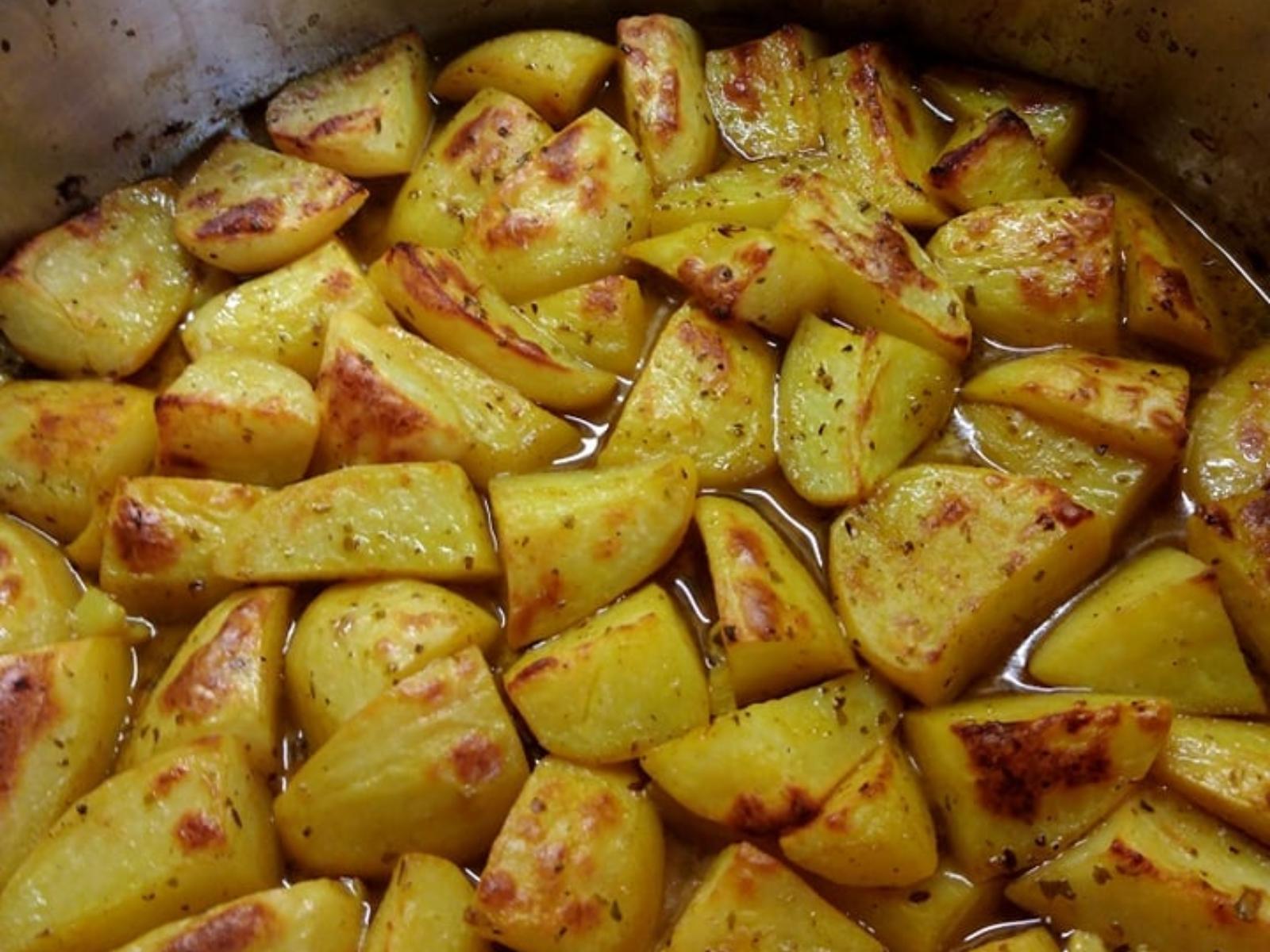συνταγή-για-πατάτες-φούρνου-