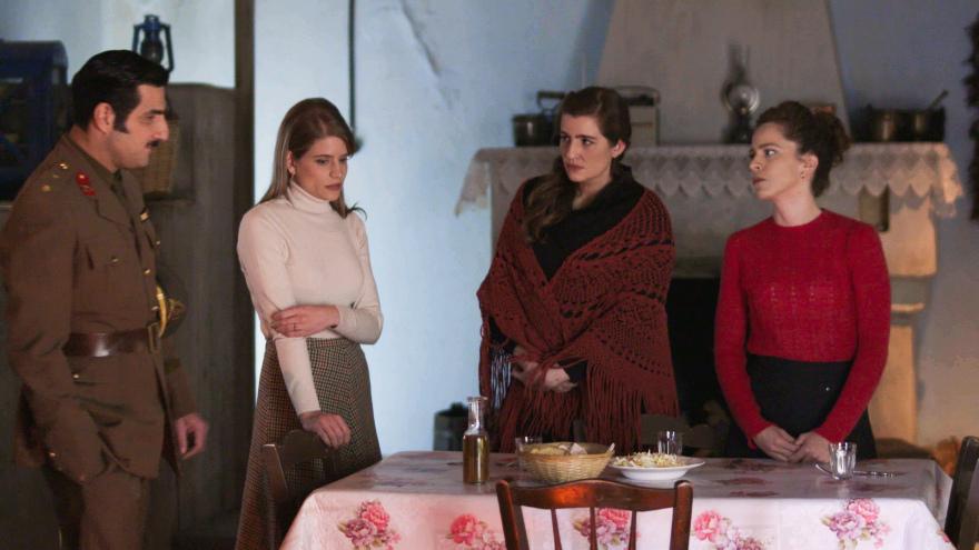 Άγριες Μέλισσες: Μυρσίνη με Ρένα προσπαθούν να πάρουν με το μέρος τους το Σέργιο