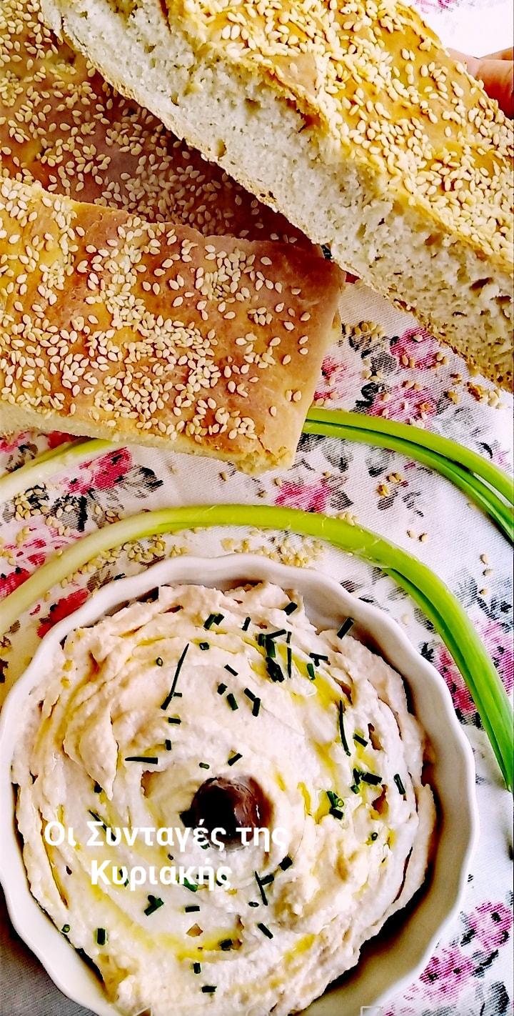 Kαθαρά- Δευτέρα-: Τραγανή - λαγάνα-